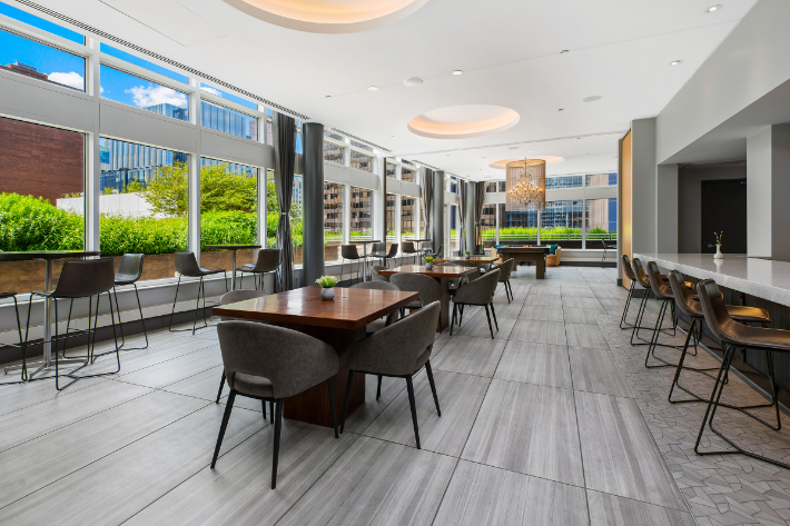 Atwater_Amenities_Clubroom_JimTschetter2023