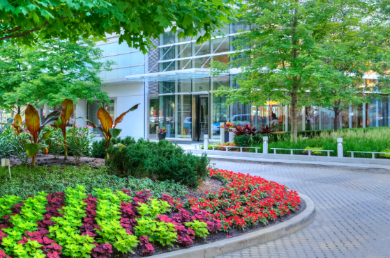 Atwater_Ext_Courtyard_2015