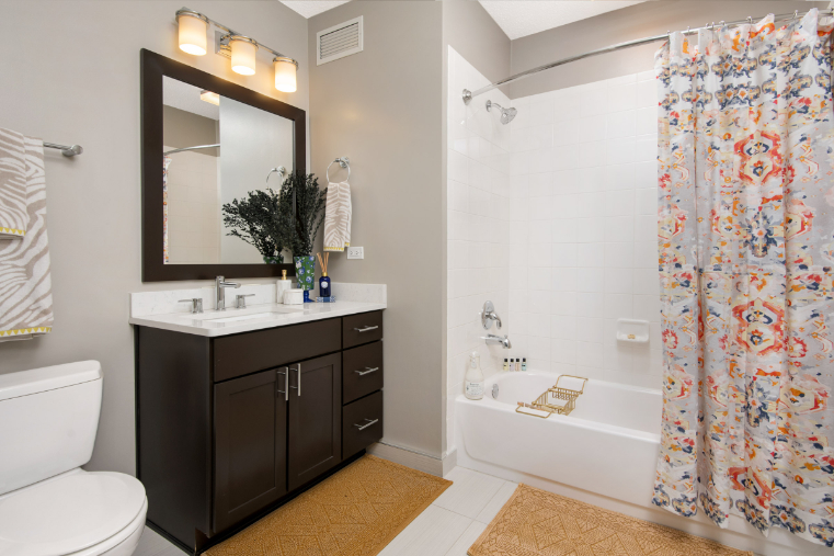 Atwater_Int_ModelBath_JimTschetter_2023